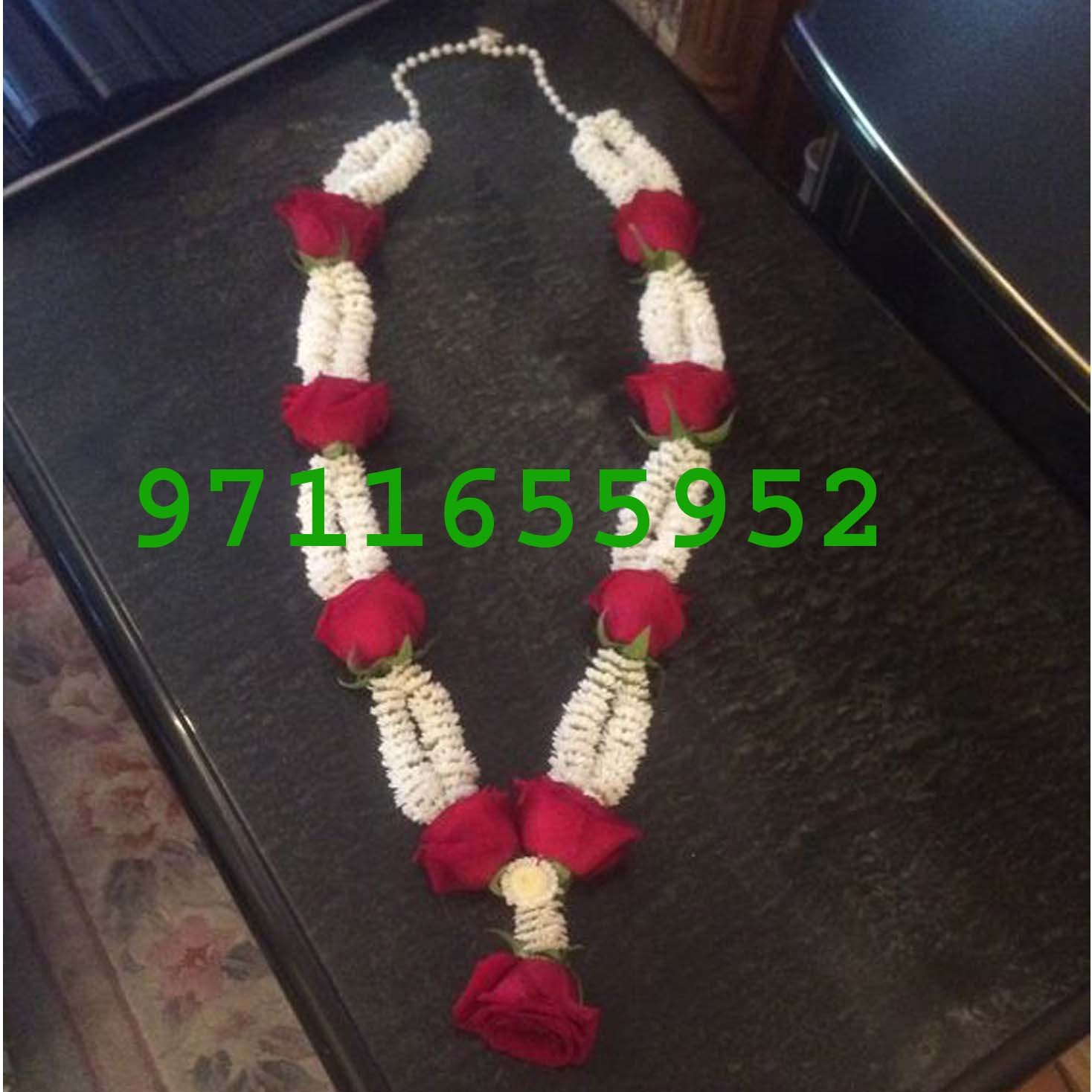 mogra-and-roses-jaimala-jaismine-and-rose-garland-varmala-haar-for-weddind-or-anniversary-white-jaismine-mogra-and-red-roses-garland-for-marriage-anniversary-copy.jpg